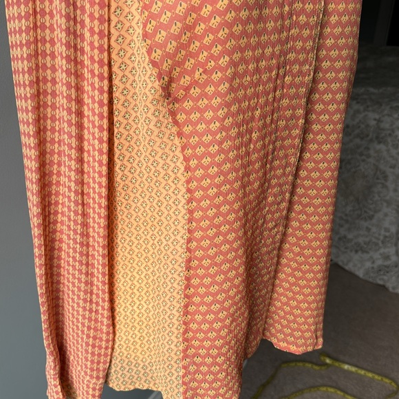 J. Jill, Size Medium, Sheer Orange and Yellow Button Front Top - Picture 3 of 8